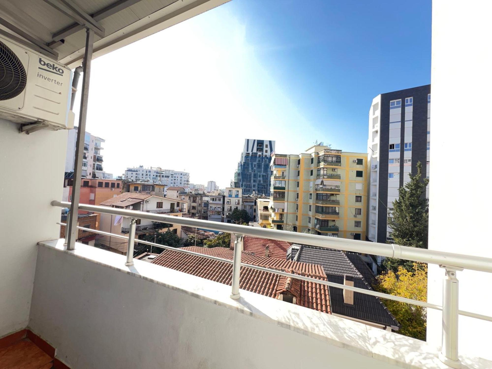 Sunlit House City Center Tirana Buitenkant foto